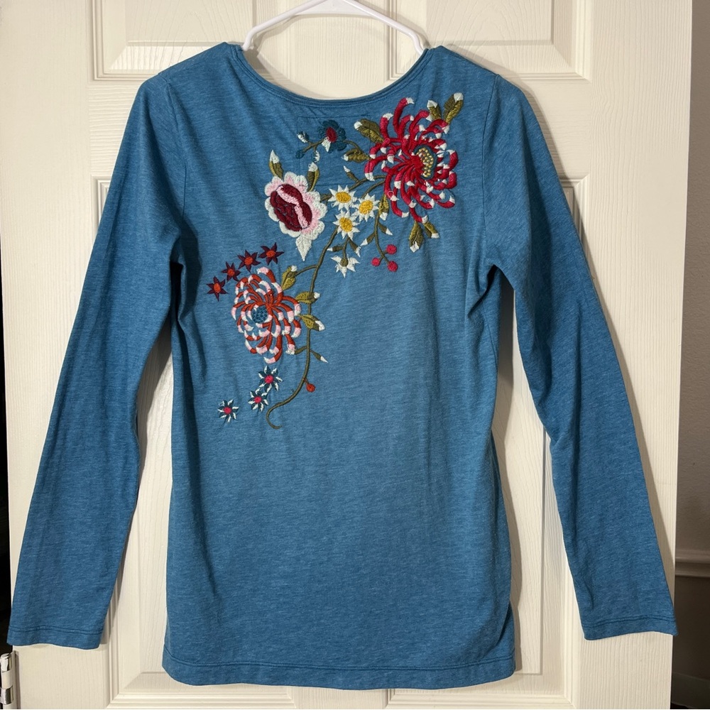 Embroidered Bird Floral Long Sleeve Tee - Blue - Picture 3 of 10